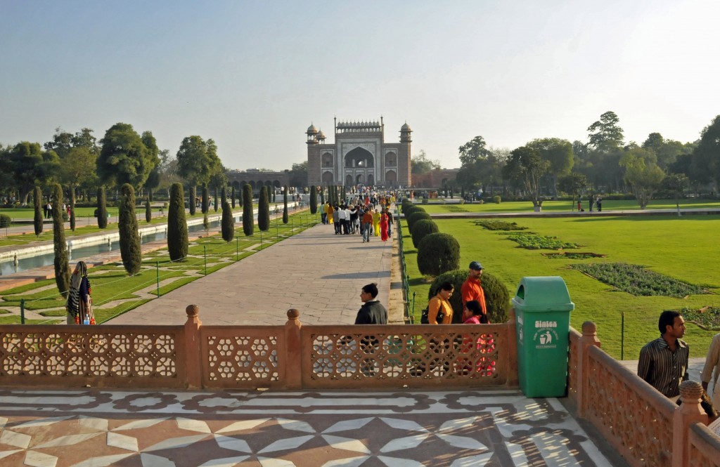 Taj Mahal Gardens and Entrance