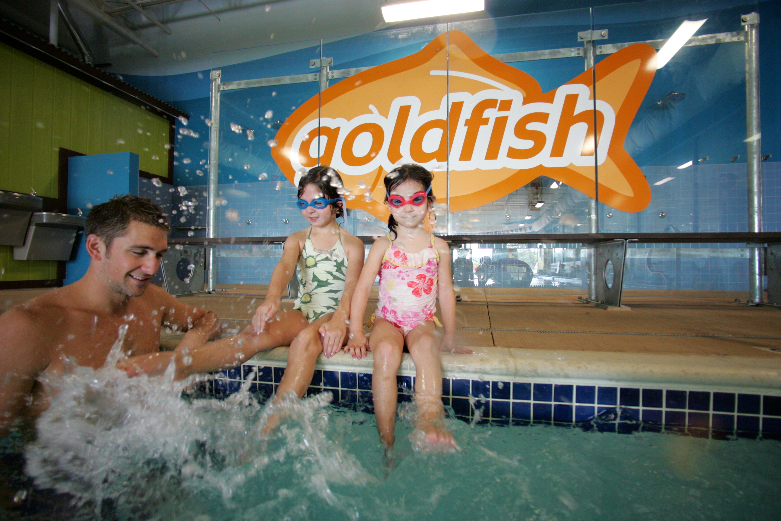 CIC GoldfishSwim2