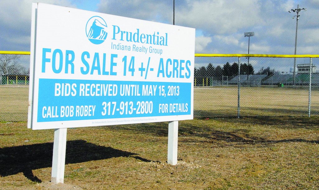 Westfield Washington Schools will continue to look for a buyer for 14.1 acres of high-profile property at U.S. 31 and Ind. 32. (File photo)