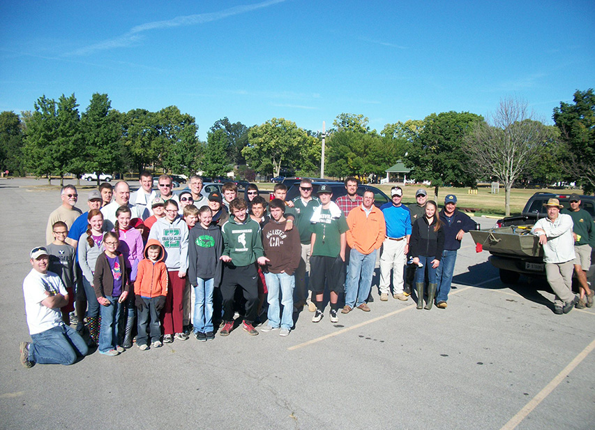 The enthusiastic group of 42 volunteers just before dispersing to work locations. (Submitted photos)