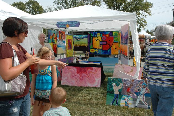 Attendees enjoy a past Art in the Park event. (Submitted photo)