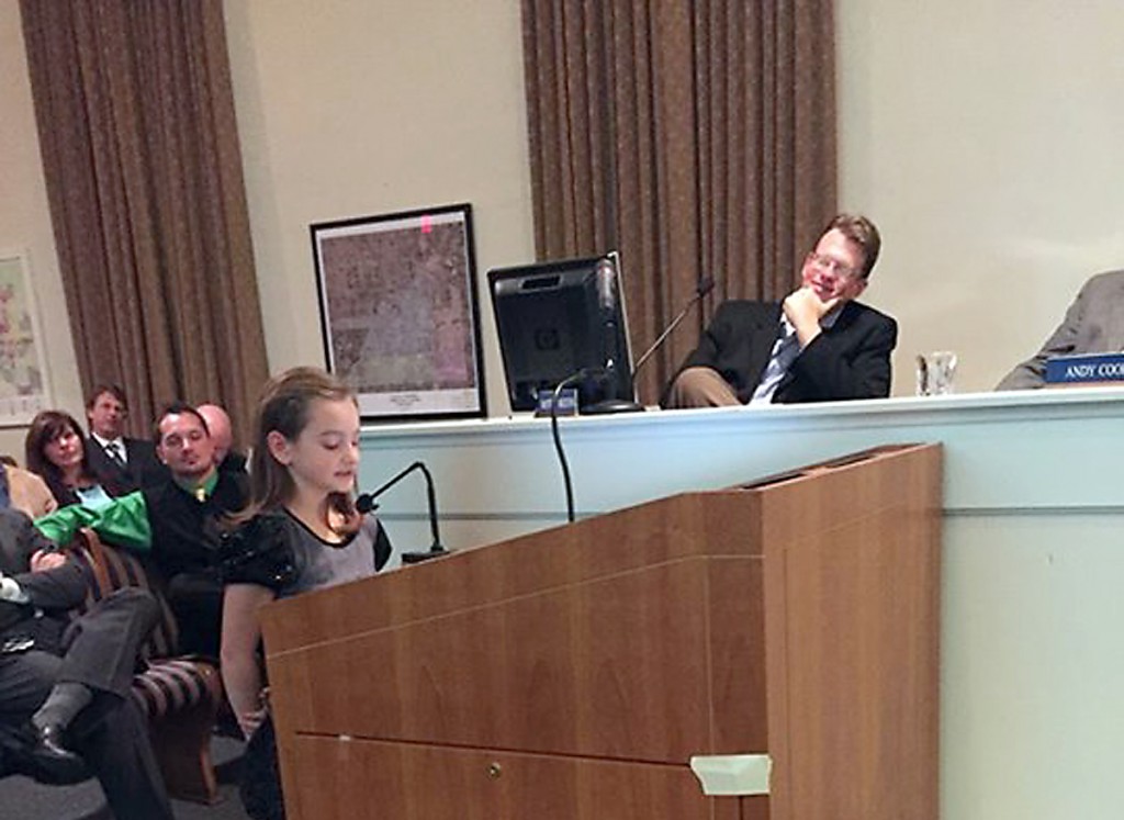 Washington Woods Elementary fourth grader Charlotte Greer explains to the Westfield City Council how “The 7 Habits of Happy Kids” has impacted her life. (Submitted photo)
