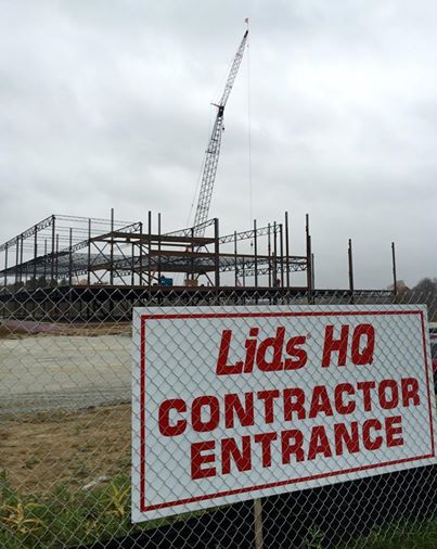 Beams are going up at the Hat World LLC/Lids lot. (Submitted photo courtesy of Boone Co. EDC Corp.)