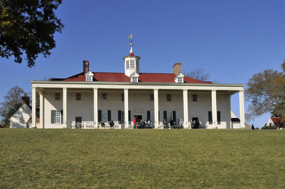East Side of Washington’s home, facing the Potomac River. (Photo by Don Knebel)