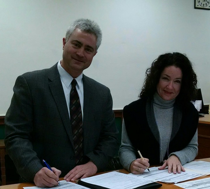 Jeff Papa (left), and Susana Suarez filed for re-election to the town council on Jan. 30.