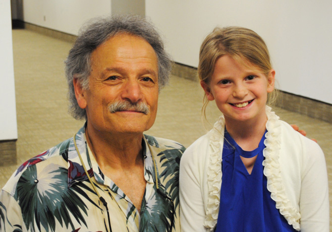 Jon Gailmor worked with students at Pleasant View Elementary, including third grader Madi Huffman, to write and perform music. (Photo by Mark Ambrogi)