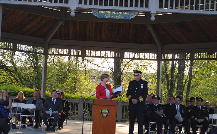 Rep. Susan Brooks speaks at the memorial service. (Photo by Mark Ambrogi)