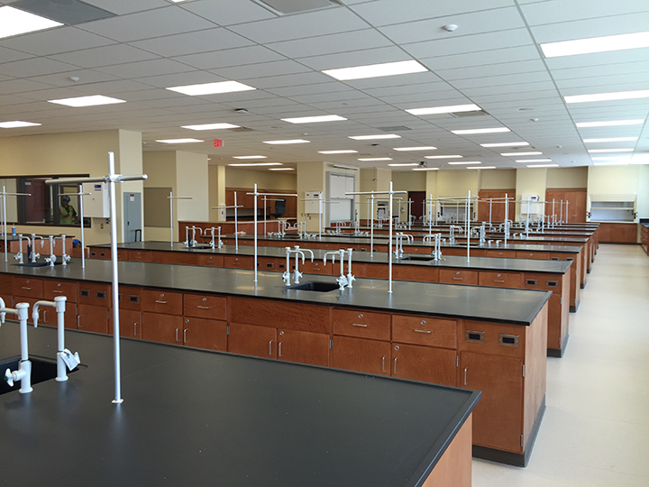 One of the designated science rooms in HSE's new academy. The room is meant to be used by multiple classrooms at once and accommodate several subject's needs. (Photo by James Feichtner)