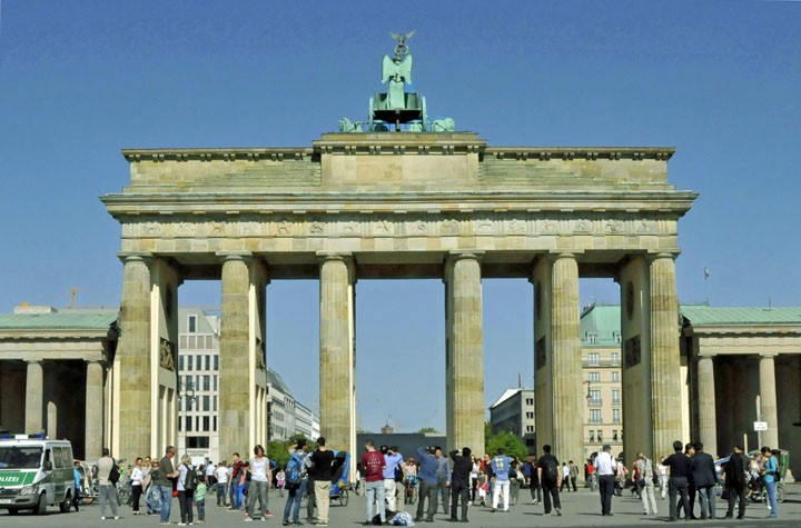Berlin’s Brandenburg Gate from the West. (Photo by Don Knebel)