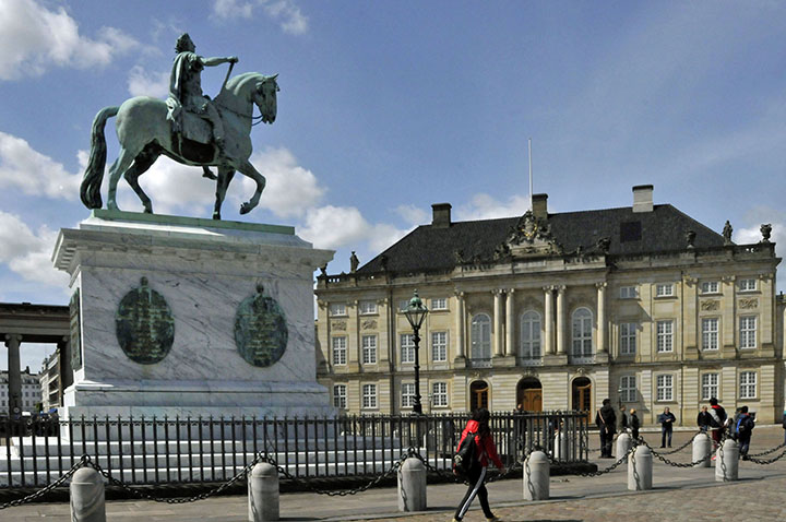 Statue of Frederick V in Amalienborg Palace. (Photo by Don Knebel)