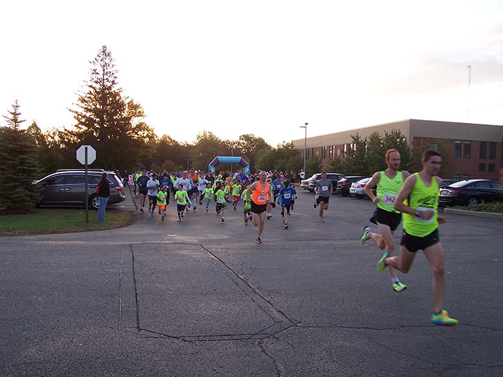 Runners participate in the 2014 Hit the Bricks. (submitted photo)