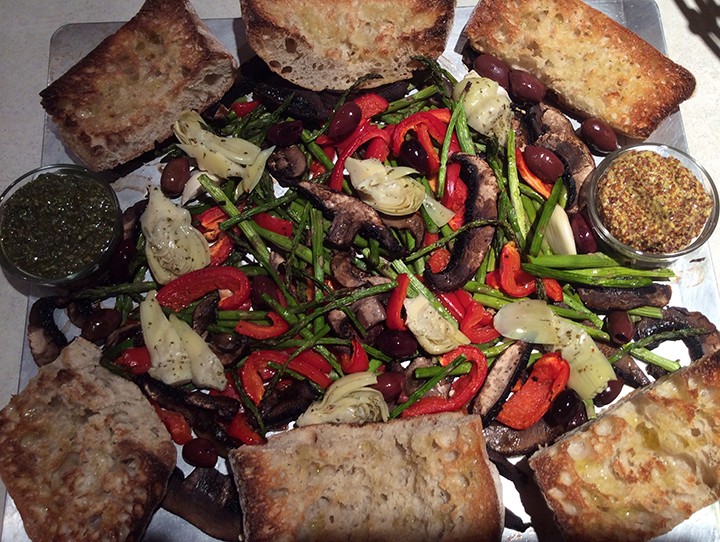 Roasted veggie sandwich platter works great for New year’s parties. (Photo by Ceci Martinez)