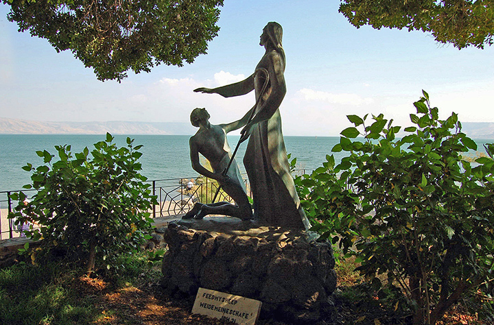 Jesus forgiving Peter along Sea of Galilee. (Photo by Don Knebel)