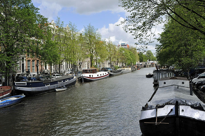Along Amsterdam’s Singel Canal. (Photo by Don Knebel)