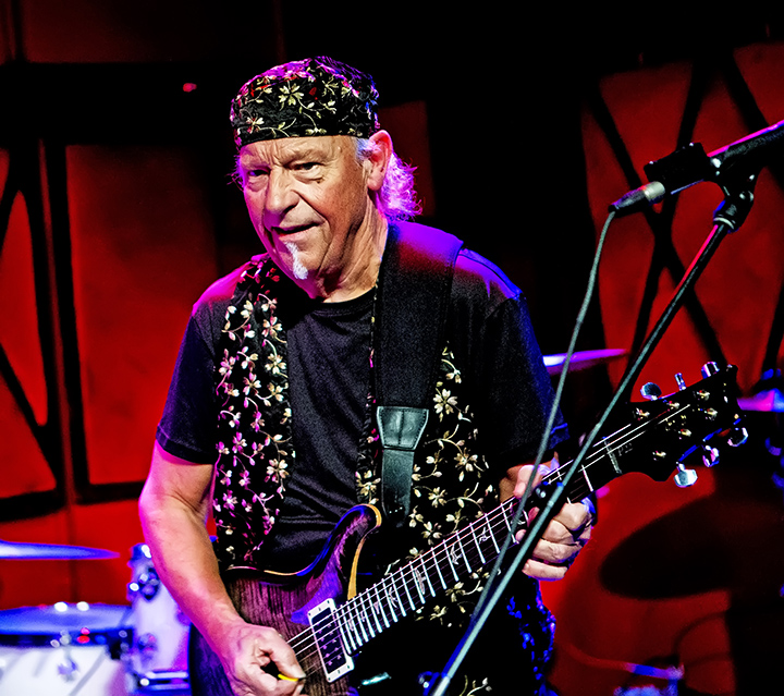 ND 0927 Martin Barre at Warehouse preview