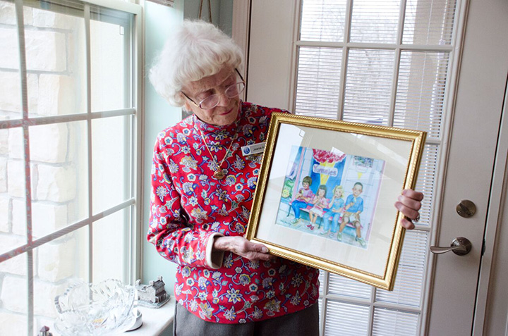 ND 0418 87 year old Carmel woman inspires others through her paintings9