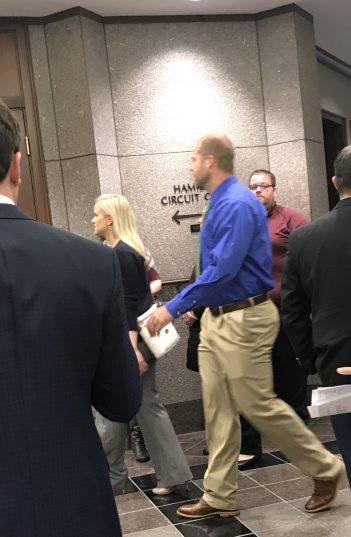 Jason Seaman walks into the Hamilton County Circuit Court Courtroom. (Photo by Sadie Hunter)