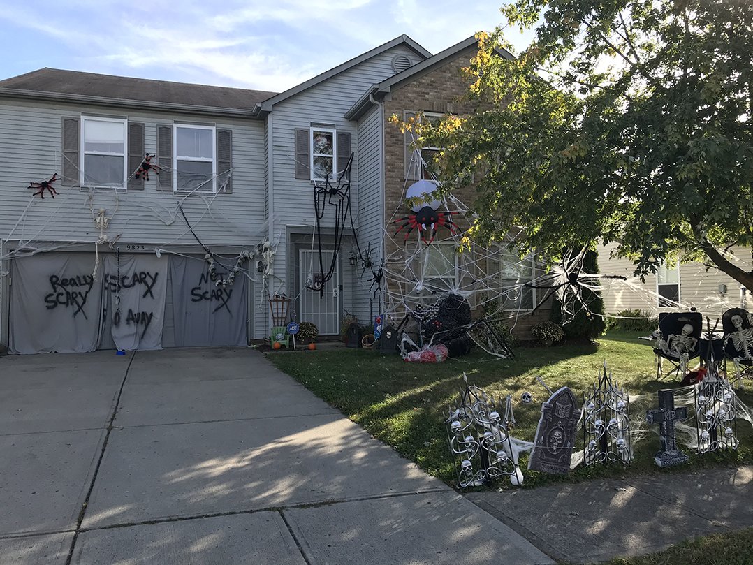 Fishers woman creates haunting experience in garage for Halloween