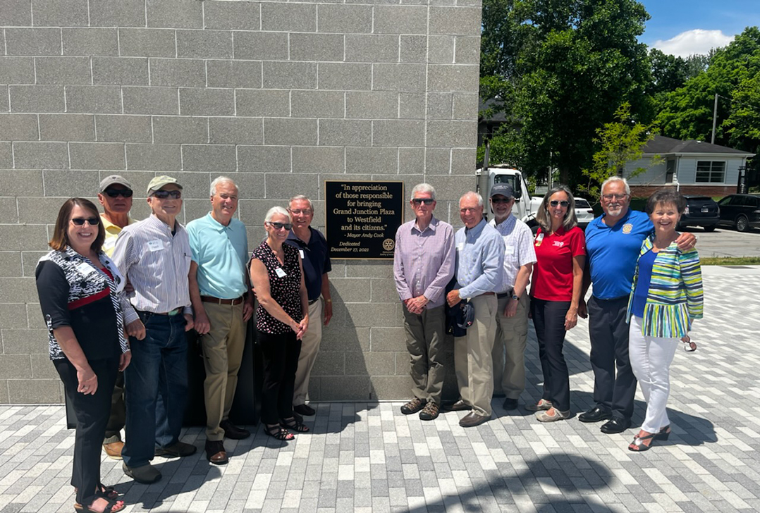 Snapshot: Rotary Club donates plaque to Grand Junction Plaza