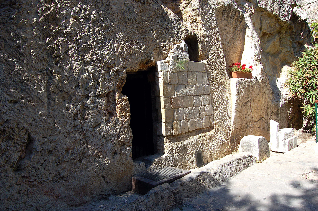 jesus closed tomb of the actual