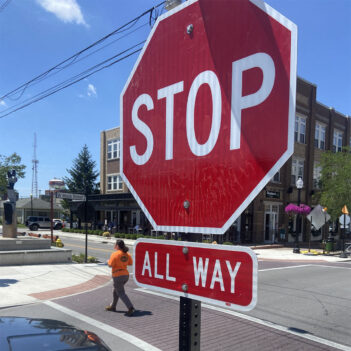 CIC COM 0725 New Stop Signs