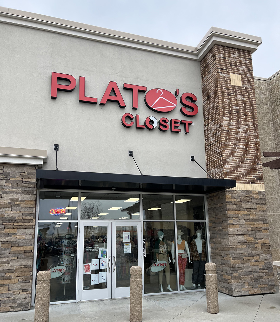 Plato's Closet opens location in Zionsville • Current Publishing