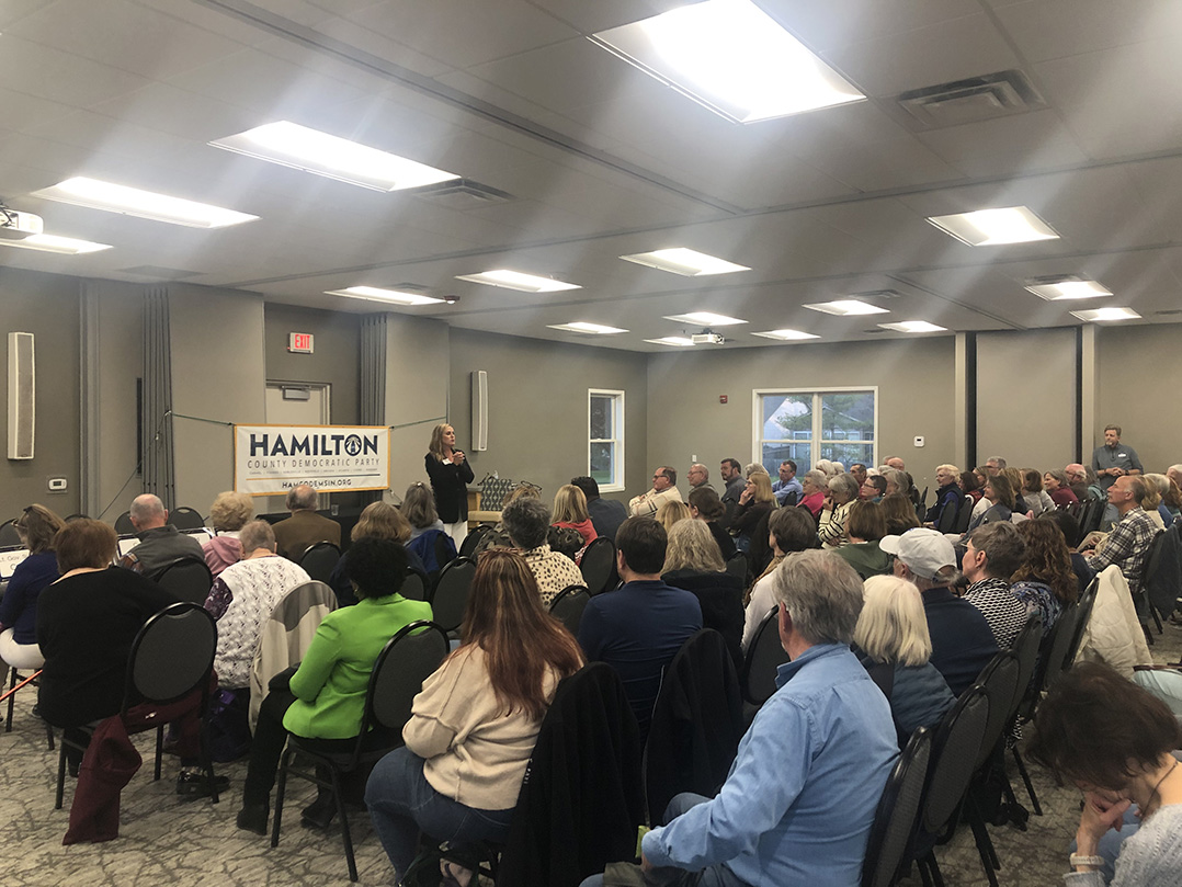 Snapshot: Democratic governor candidate holds town hall