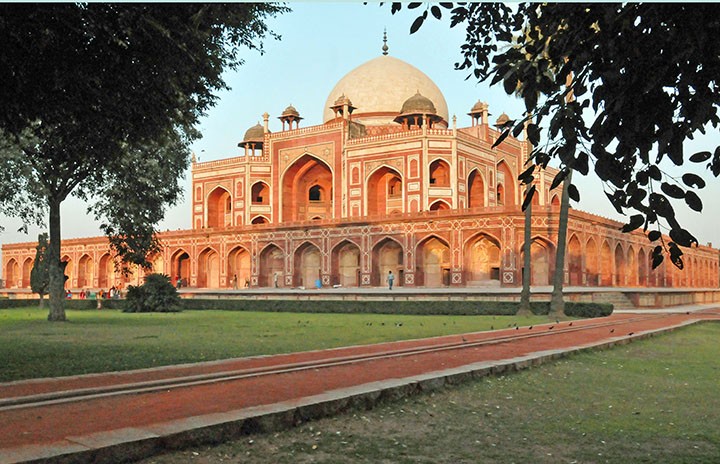 Tomb of Mughal Emperor Humayun. (Photo by Don Knebel)
