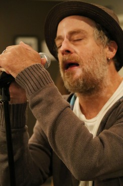 Leif Garrett practices at Kingston's Music Showcase. (Photo by Feel Good Now)